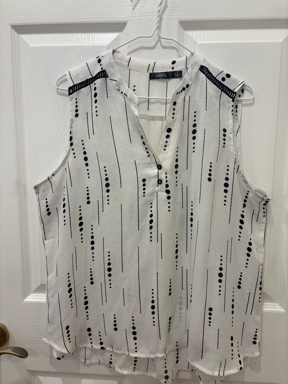 CUE White Sleeveless V-Neck Popover Top with Black Dot Stripe Print XL